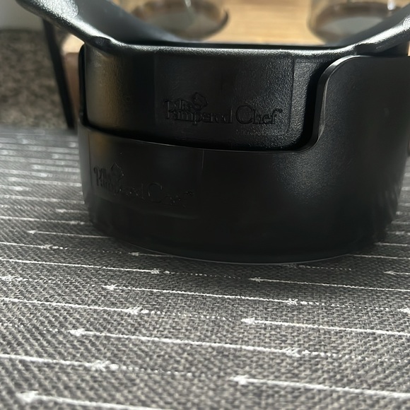 Pampered Chef Veggie Wedger #2417 Vegetable and Citrus Cutter & Apple Slicer - Picture 2 of 5